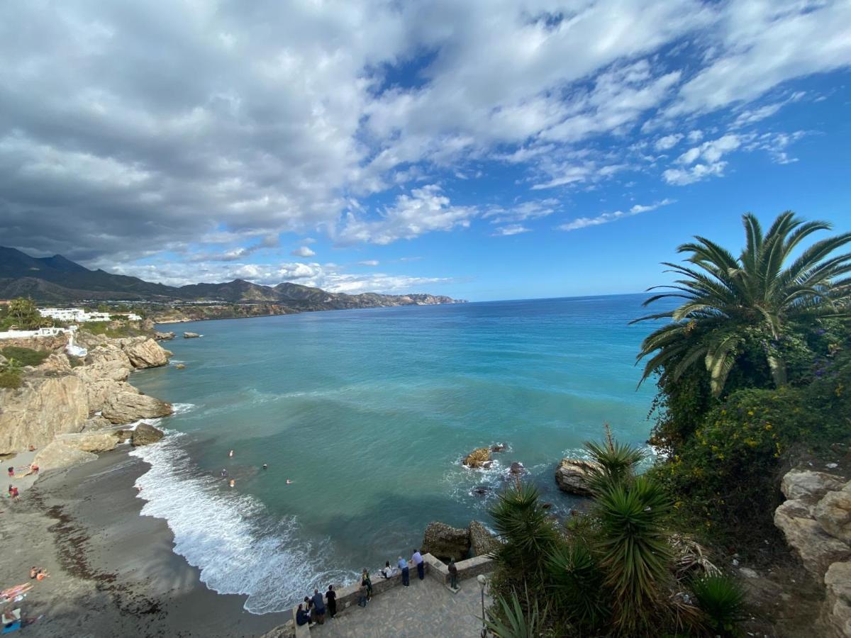 New Townhouse In The Heart Of Nerja With Jacuzzi Villa Exterior foto