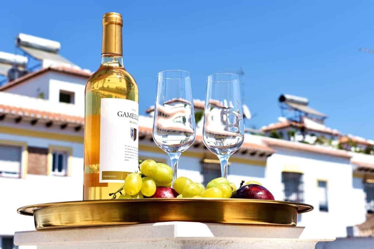 New Townhouse In The Heart Of Nerja With Jacuzzi Villa Exterior foto