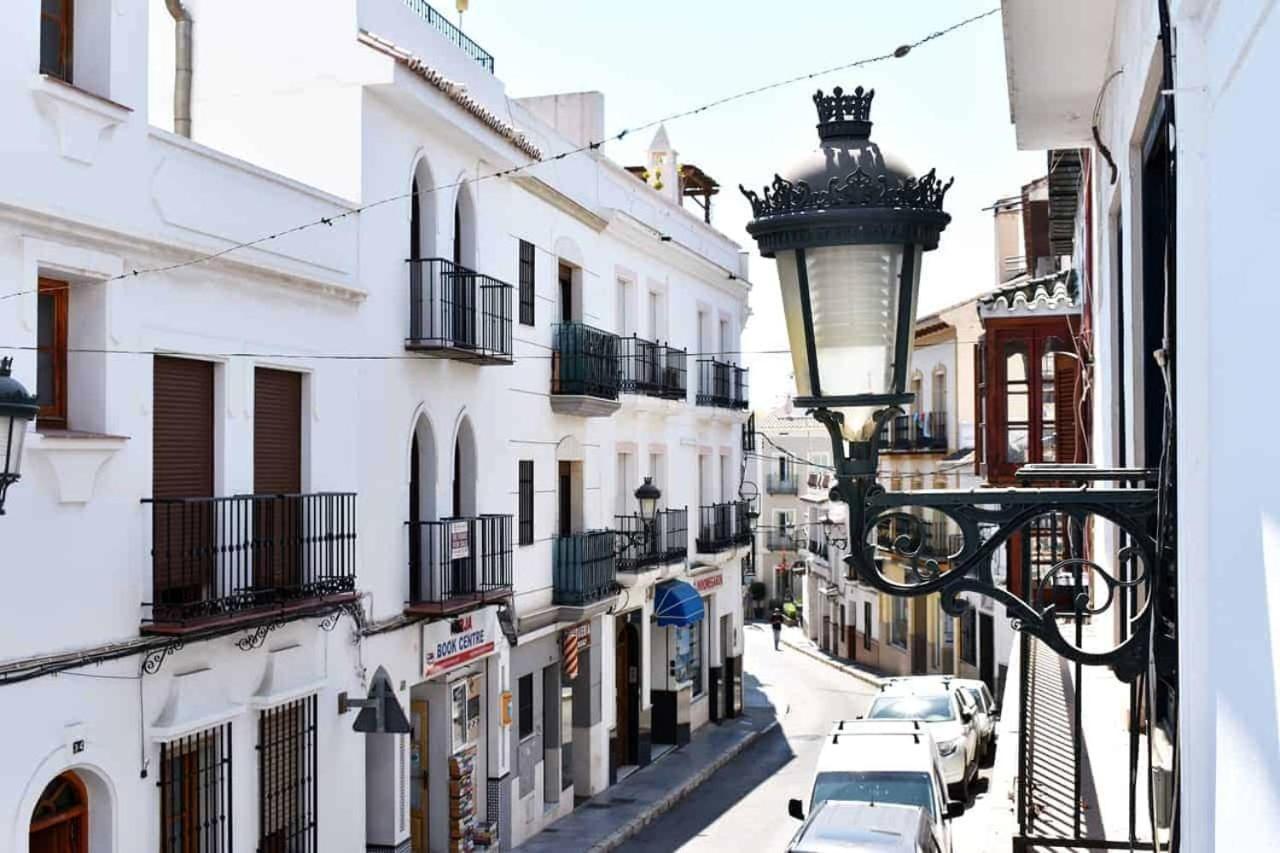New Townhouse In The Heart Of Nerja With Jacuzzi Villa Exterior foto