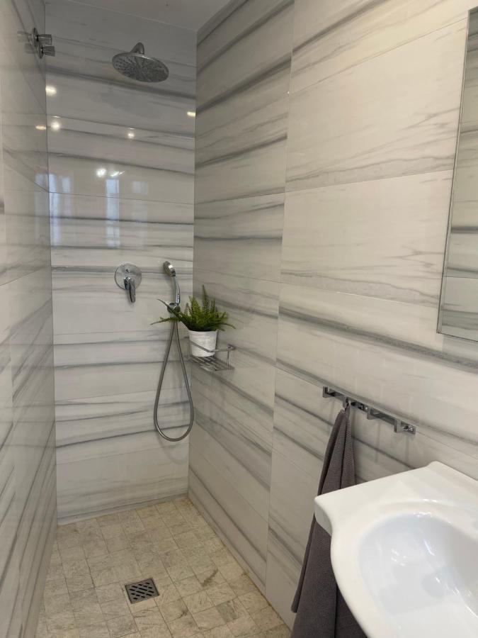 New Townhouse In The Heart Of Nerja With Jacuzzi Villa Exterior foto